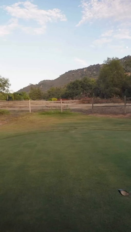 D1 vs Claire Hogle. (Watch all the way till the end) #golf #golfaddict 