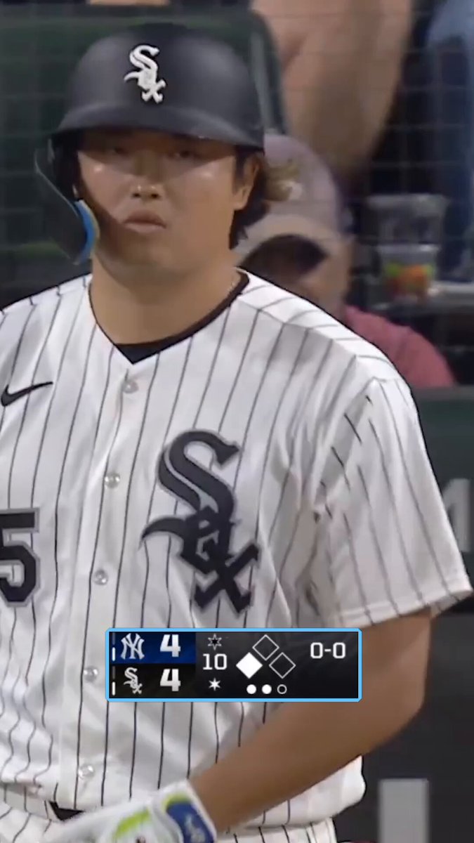 White Sox broadcast found a crying Yankees fan then kept cutting to him as his favorite team collapsed 