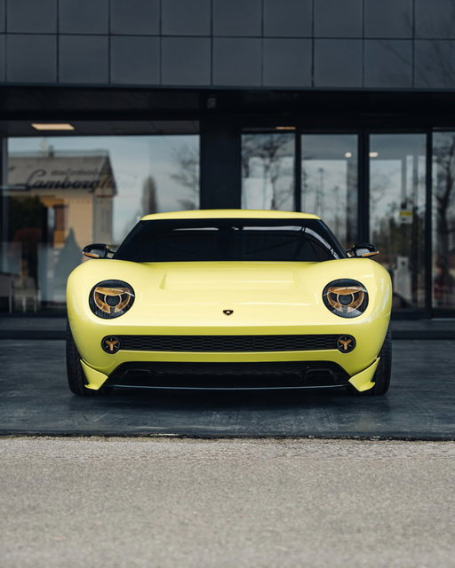 A tribute to an icon. A vision that redefined timeless design. Lamborghini Miura Concept 2006.

#Lamborghini #Miura 