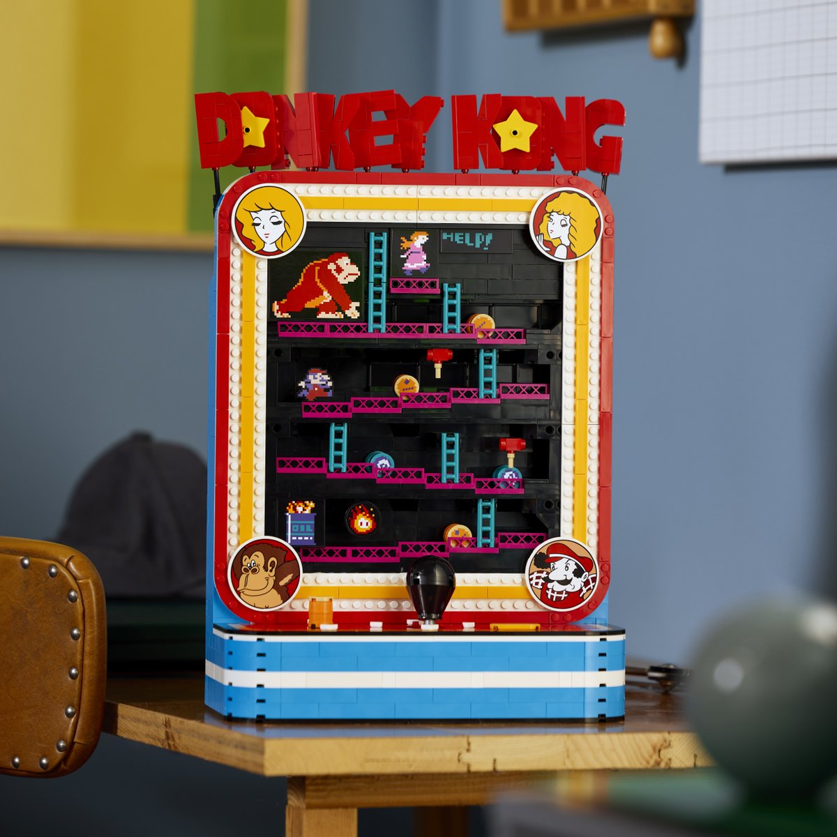 Brick by brick, recreate barrel-launching and leaping from the original Donkey Kong game with the LEGO Donkey Kong Arcade!

Available while supplies last at:
📍Nintendo NEW YORK
📍Nintendo SAN FRANCISCO
💻https://t.co/Jj8y5bHSAV
💻@LEGO_Group 