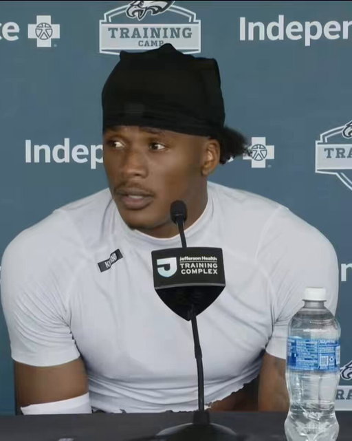 #Eagles WR Dontayvion Wicks was asked about “that” catch + building rapport with Jalen Hurts: 