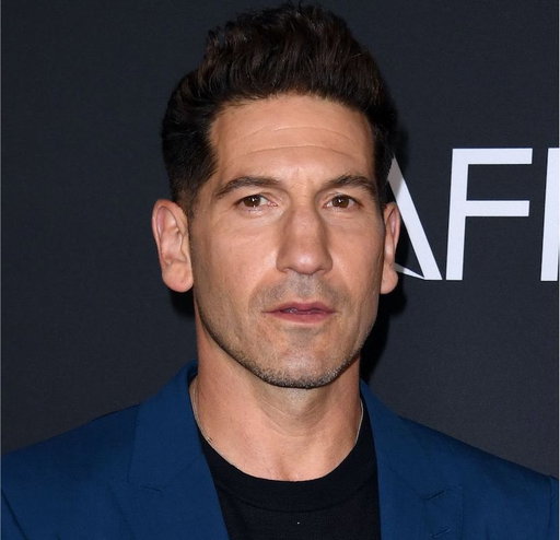 Jon Bernthal says fear of pit bulls is “dog racısm.” 