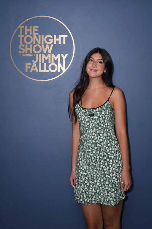 Sunny Sandler makes her late night debut to talk her new film Don’t Say Good Luck tonight! #FallonTonight 
