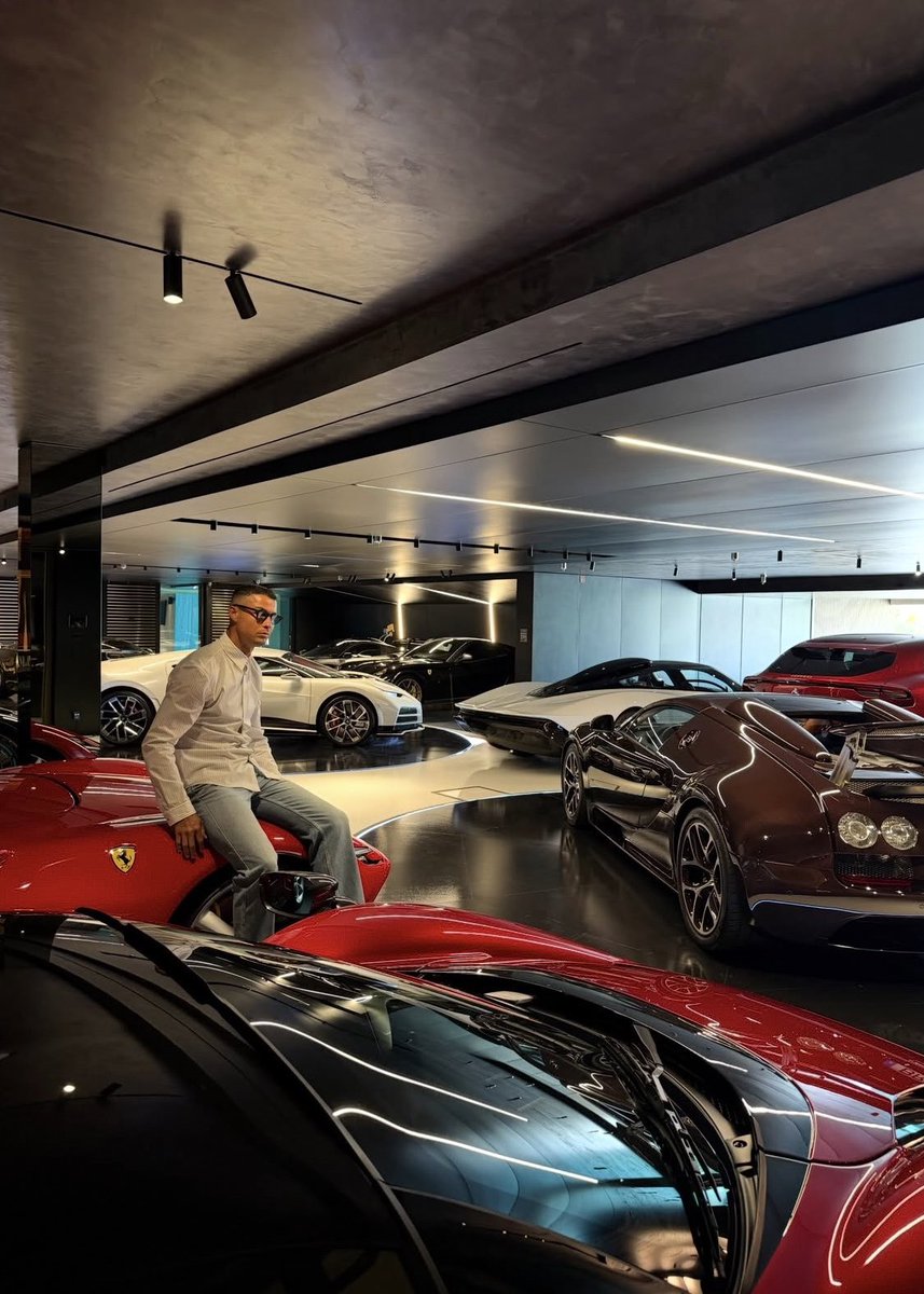 🚨Cristiano Ronaldo showed off his car collection in a recent Instagram post 