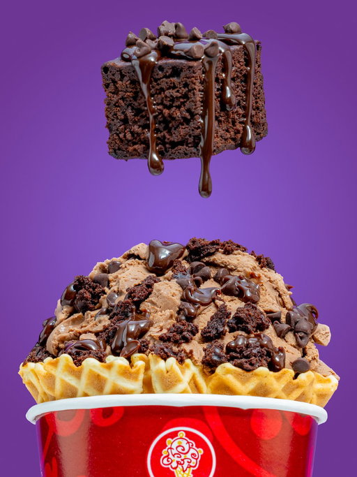 We’re not drooling, you’re drooling! 🤤 Chocolate Devotion® has that effect.🍫✨ 