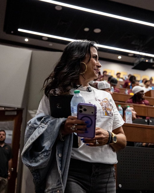 Mental health matters! The always elite @RachelBaribeau returned yesterday to speak to the squad for the 10th year in a row 〽️🗣️

#RTB #SkiUMah #Gophers 