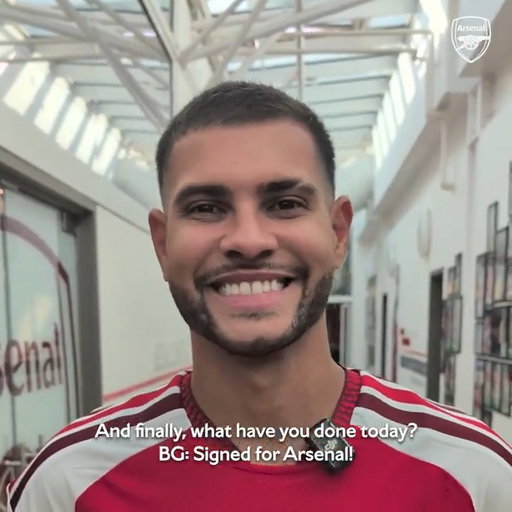🐶 Dogs’ names  
🗣️ Spoken languages 
🇧🇷 Favourite-ever Brazilian player

Get to know Bruno Guimaraes in Quickfire Questions 🎤 