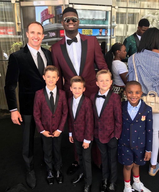 A big congrats to #9 Drew Brees as he gets inducted to the Hall of Fame today 🐐 