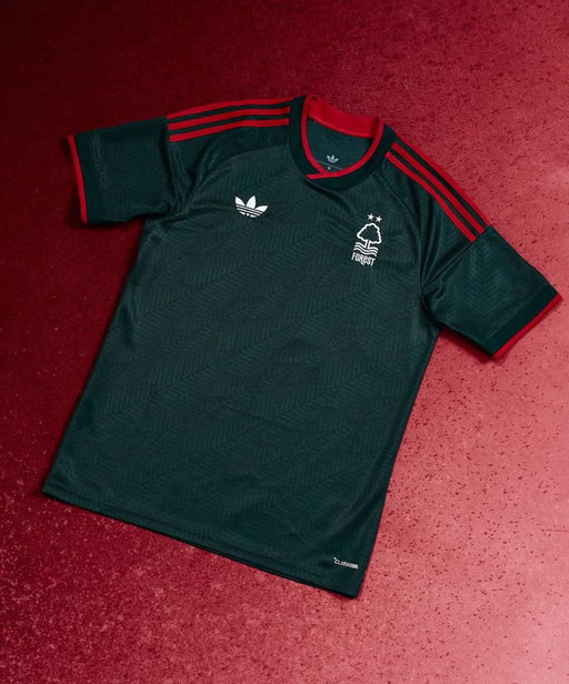 🚨 𝑺𝑯𝑰𝑹𝑻 𝑨𝑳𝑬𝑹𝑻: The new Nottingham Forest away shirt.

Featuring an all-over printed graphic with the embroidered trefoil logo and iconic three stripes.

What do you think? 🤔 