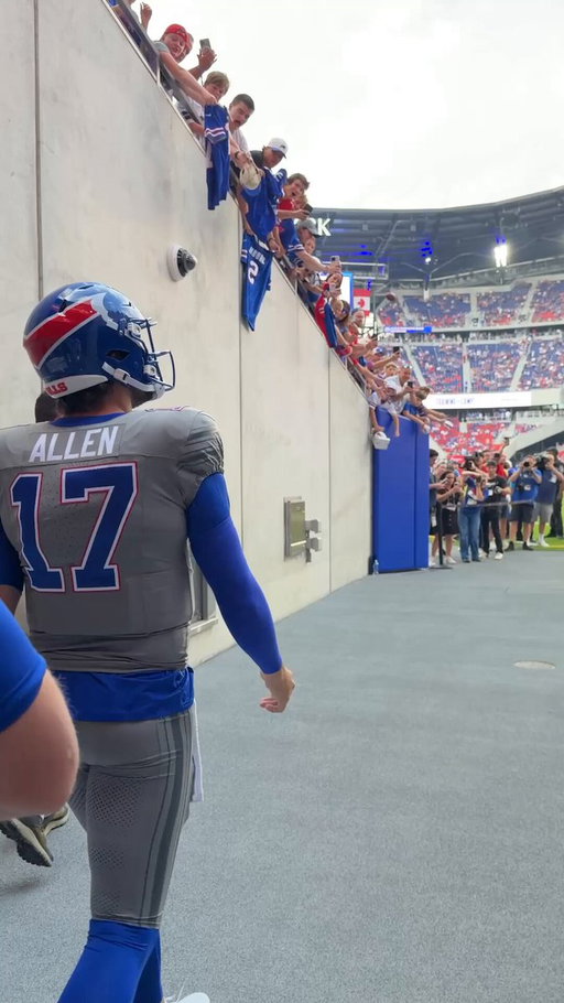 First @JoshAllenQB run out in Highmark Stadium. 🤩 
