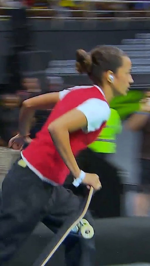 The @Rayssa_Leal_Sk8 is BACK and getting things started at #SLSRio 