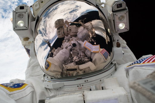 We're bringing space closer to home!

A continuous feed of our programming is now streaming on @discoveryplus live channels, while HBO Max will stream our special events, including the Artemis III mission in 2027. Get the details: https://t.co/fYq1kb6jVQ 