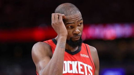 NO ROCKETS ON OPENING DAY OR CHRISTMAS. 

❌🥳
❌🌲 
