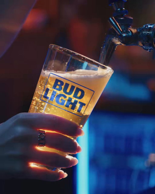 .@Shanemgillis faces Peyton Manning in a battle for the bartender’s attention 