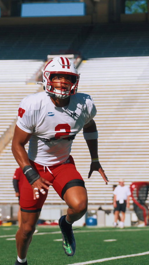 RT @B1Gfootball: Chris Brooks Jr. is racking up reps at @BadgerFootball’s fall camp 🙌 