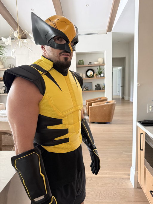 “Aye honey I’m doin’ this Wolverine stream for the game in September, can you get me a lil Wolverine mask or somethin??” 

…..😅 