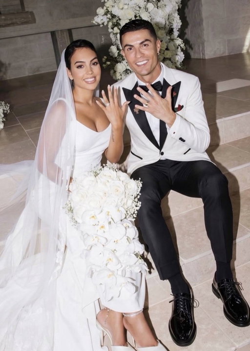 🚨OFFICIAL: Cristiano Ronaldo and Georgina Rodríguez are married 💍 