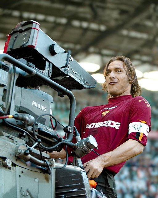 🚨 REMINDER: No player in Europe top 5 leagues has ever spent more than 17 years in a club. 

Totti spent 25 years at Roma. 