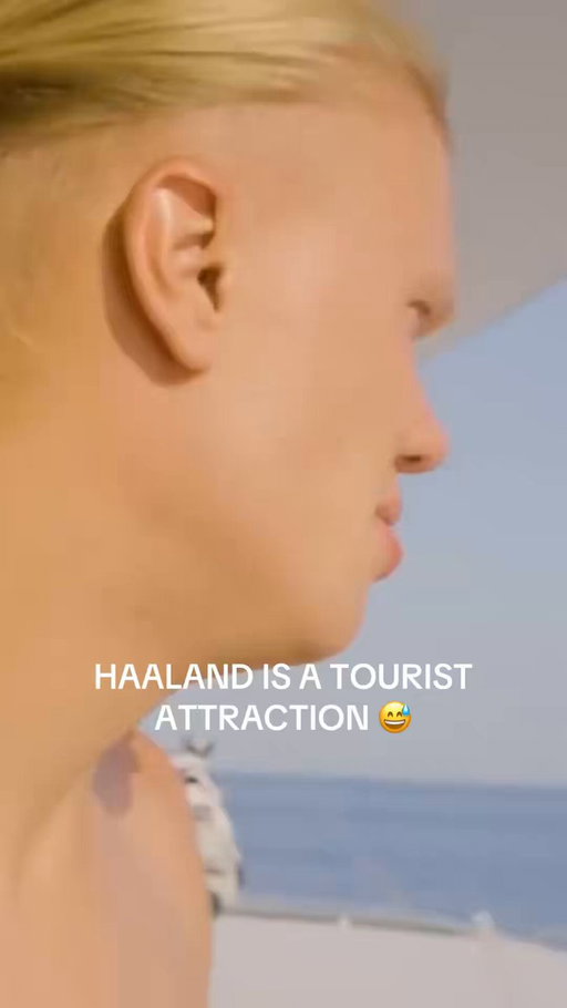 Erling Haaland is a certified A-Lister. 🛥️🤣

(🎥: YouTube/Erling Haaland) 