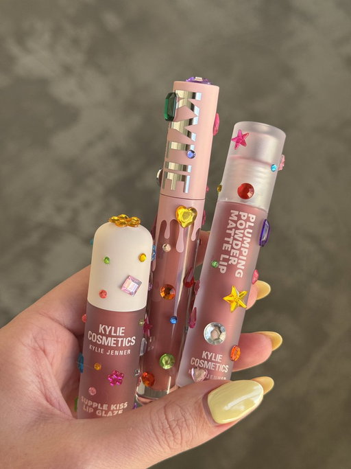 king kylie said jewel stickers are back 💎 