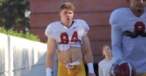 Five-star EDGE and Rivals No. 1 2026 recruit Luke Wafle has lived up to the hype since enrolling and is expected to be an immediate contributor this fall, a source tells @On3.

Has arms over 33 inches and is up 10 pounds from the spring.

USC camp intel: https://t.co/hITW8WDpFZ 