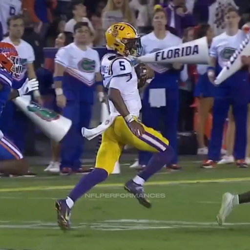 When Jayden Daniels Made HISTORY vs. Florida 🔥

17/26, 372 PYDS, 234 RUYDS, 5 Total TDs, 606 total yards.

One of the greatest to ever put on that jersey. 