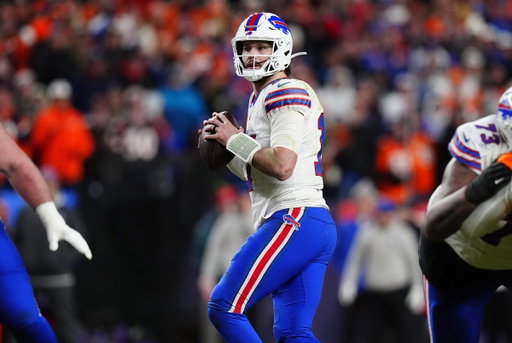 Top-10 QBs in decision-making with the football, per @danorlovsky7:

1. Josh Allen
2. Matthew Stafford
3. Jordan Love
4. Drake Maye
5. Jayden Daniels
6. Dak Prescott
7. Lamar Jackson
8. Joe Burrow
9. Pat Mahomes
10. Jalen Hurts 