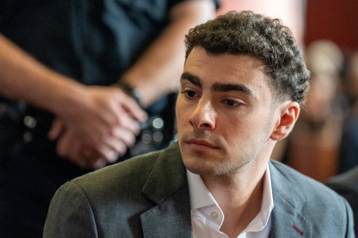 BREAKING: Luigi Mangione expected to plead guilty in federal case tied to killing of UnitedHealthcare CEO Brian Thompson, reports say 
