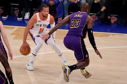 Teams with the most nationally televised games during the 2026-27 NBA season:

Knicks — 34
Spurs — 34
76ers — 34
Lakers — 34
Thunder — 30

(h/t @Fullcourtpass ) 