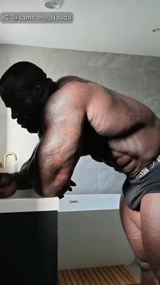 Kai Greene is Impressed by Samson Dauda's Midsection Control Training Video. #bodybuilding 