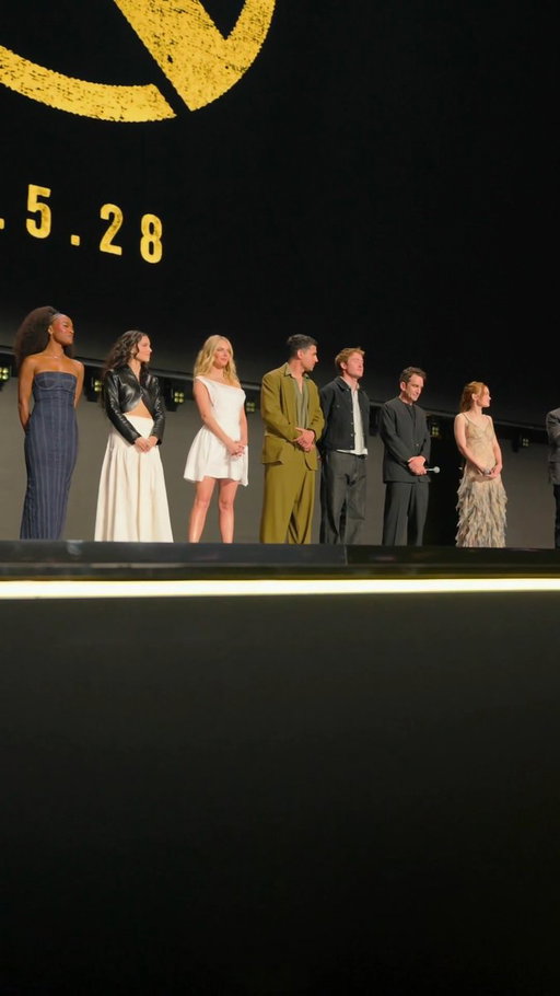 Watch the newly announced X-Men cast meet for the very first time backstage at #D23 ❌ 