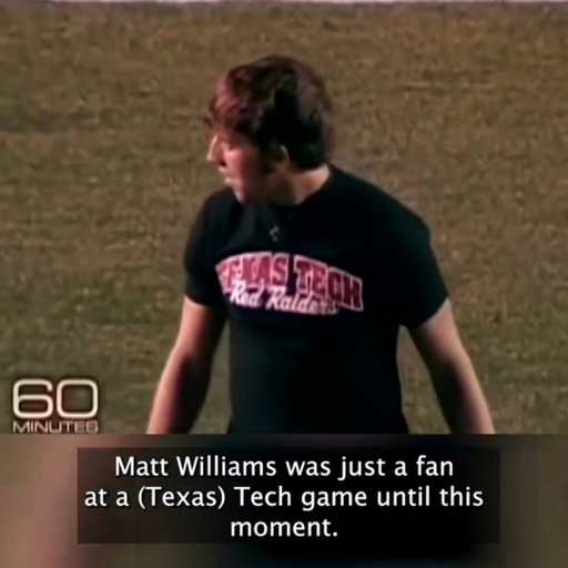 Never forget when Mike Leach found Texas Tech's kicker in the stands (2008) 😂 