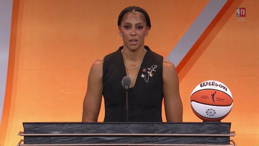 "Full circle. I came in as a rookie with Lisa Leslie and her greatness. ... And I got to pass the torch to a GOAT in A'ja Wilson on the way out."

—Candace Parker 🔥💪 