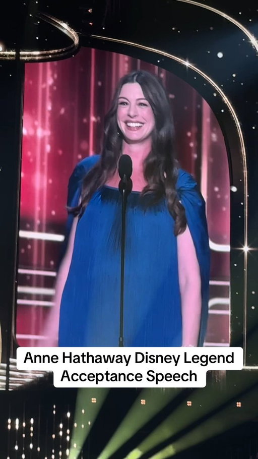 Anne Hathaway has just been honored as a Disney Legend at #D23 : The Ultimate Disney Fan Event. 
