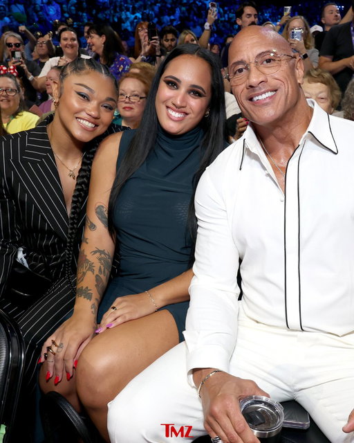 ✨🤩 Magic was in the air last night at the star-studded Disney Entertainment Showcase at D23: Legends in Anaheim, CA

📸: Getty 