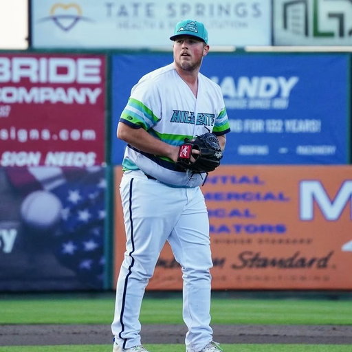 The San Francisco Giants are calling up left-hander Matt "Tugboat" Wilkinson, per @JeffPassan 

He’s a 270 lb BEAST 