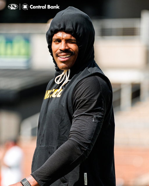 Honored to have @CameronNewton out with us today building an Elite E.D.G.E. 💪 