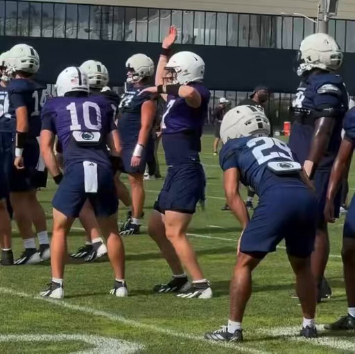 This needs to be played at the games on Saturdays 🔥

(🎥 - @Joel_Haas1 ) 