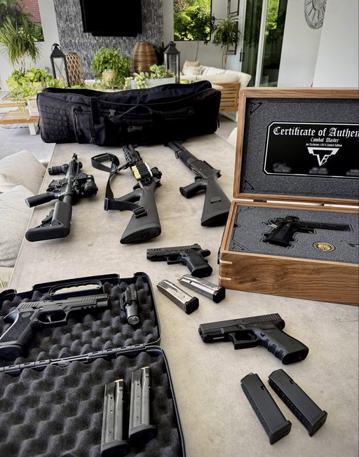 Streamed Tarkov for 2 days &amp; we already adding to the collection… what should we add next? 😅😍 