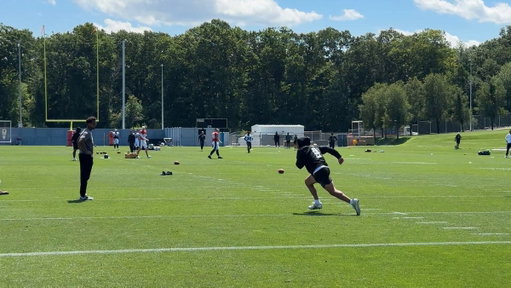 Makai Lemon getting some reps in after today’s joint practice. Smitty right there with him.

🎥: @DZangaroNBCS  