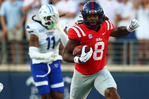 Dae’Quan Wright has entered the college transfer portal, per @mzenitz.

He's currently a Cleveland Brown. 