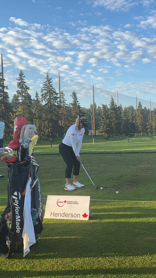 On the range for Round Two.🔥 #BrookeBrigade @BrookeHenderson 