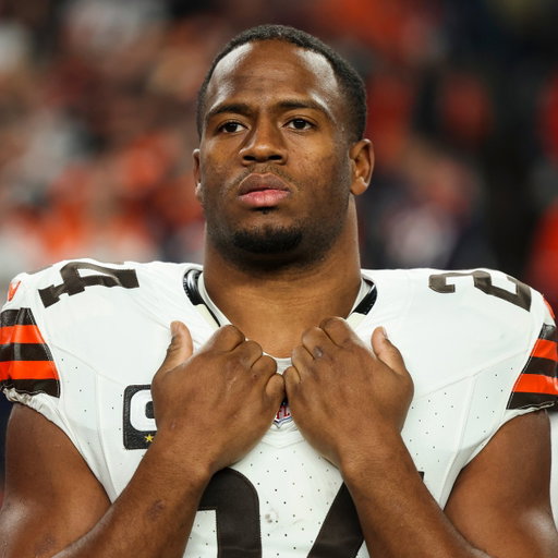 Running backs to average 5 or more yards/rush over an entire career (min. 1000 attempts):

🔥 Nick Chubb
🔥 Barry Sanders
🔥 Jim Brown
🔥 Jamaal Charles

Elite company 😳 