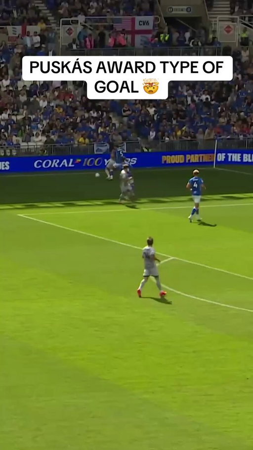 Dom Ballard scores an INCREDIBLE debut goal! 🔥

(via @BristolCity) 
