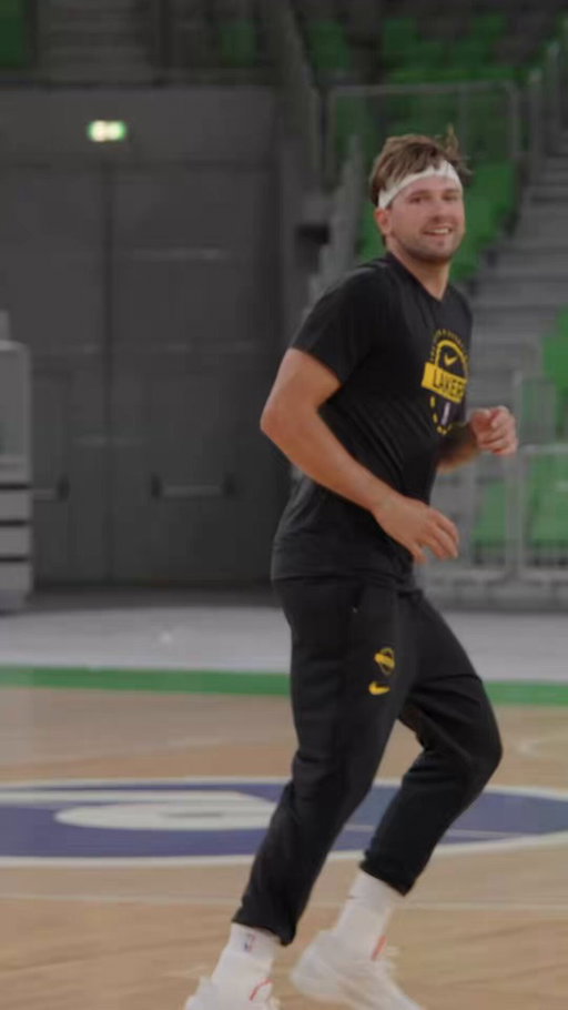 Roll the tape — fellas are hoopin’ in Slovenia 🎥 