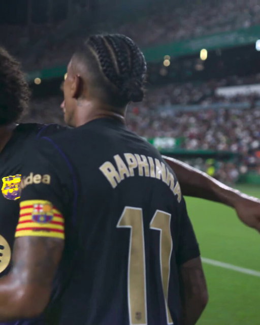 Tu amigo y vecino @Raphinha_11b. 🕸️

LALIGAHighlights | VUELVELALIGA | @FCBarcelona_es 