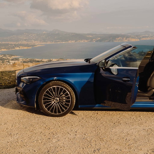 Some views deserve the top-down treatment. Combined with the Burmester® sound system for an epic coastal drive. Who is tagging along with you? 

📷 p0hleroid_ (IG) for #MBcreator

#MercedesBenz #WelcomeHome #140YearsOfInnovation 