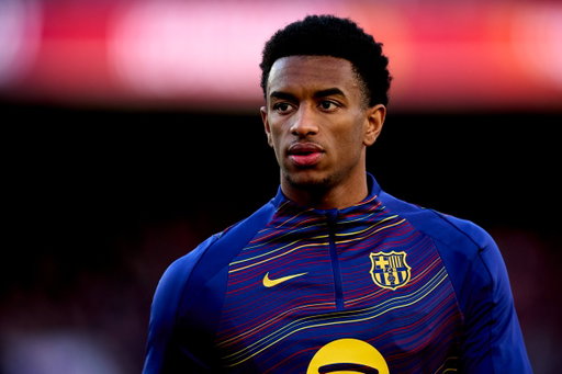 🚨If Alejandro Balde is allowed to leave Barcelona and makes it clear he wants a move to Old Trafford, #mufc would prefer a season-long loan with an option to buy.

Barcelona value the Spain international at between €30m and €40m. 

[@RobDawsonESPN | @moillorens] 