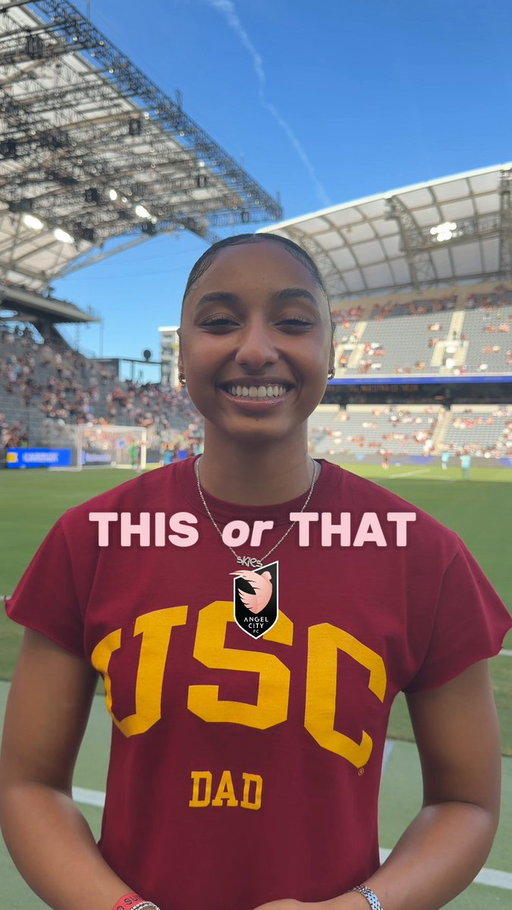 Juju b (foot)ballin' 🌟 Caught up with our next-door neighbor at last night's match! 