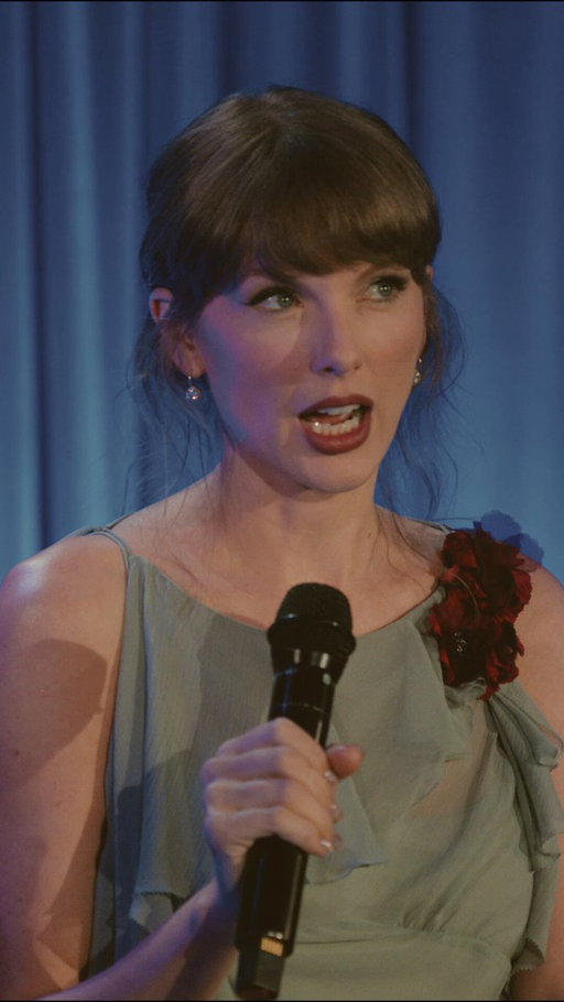 #TaylorSwift reveals that “I Knew You Were Trouble” started as a “sad piano ballad” until Max Martin and Shellback suggested, “What if it’s dubstep?”

Swift adds that it ended up being “the best thing” that could have happened to the song.

Watch the full Grammy Museum conversation now: https://variety.com/2026/music/news/taylor-swift-i-knew-you-were-trouble-grammy-museum-clip-1236841957/